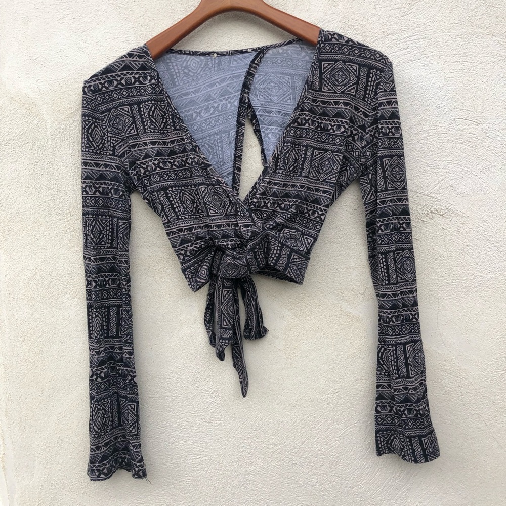 Cropped long sleeve surplace top